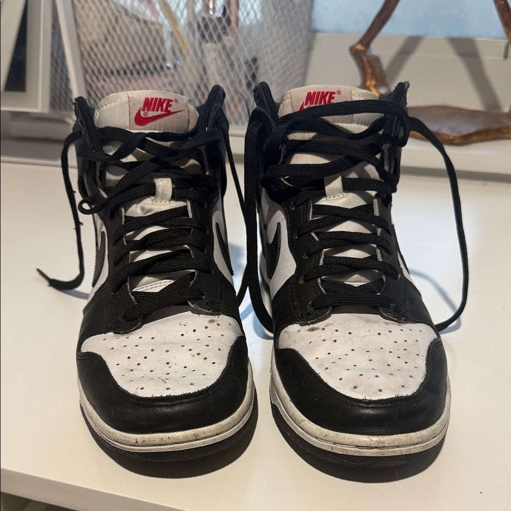 Nike Dunk High in panda colorway